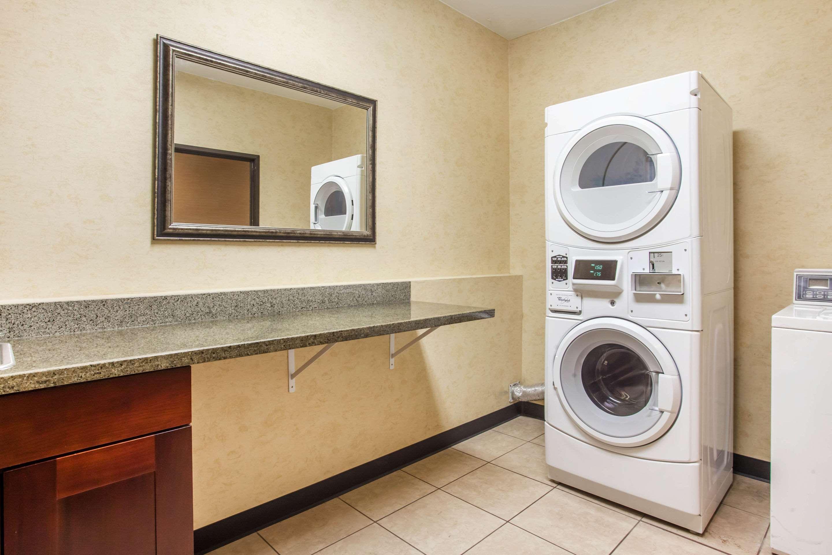 Comfort Suites Near Vancouver Mall Kültér fotó