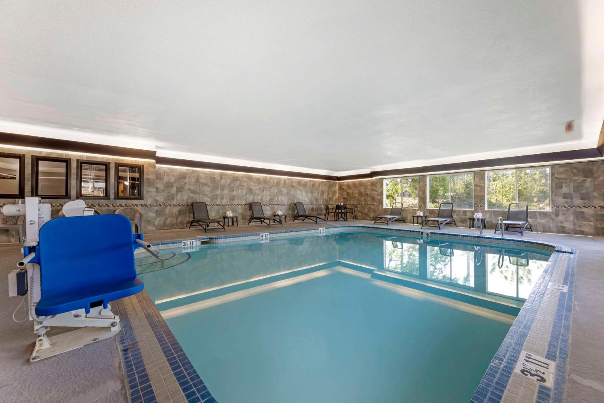 Comfort Suites Near Vancouver Mall Kültér fotó